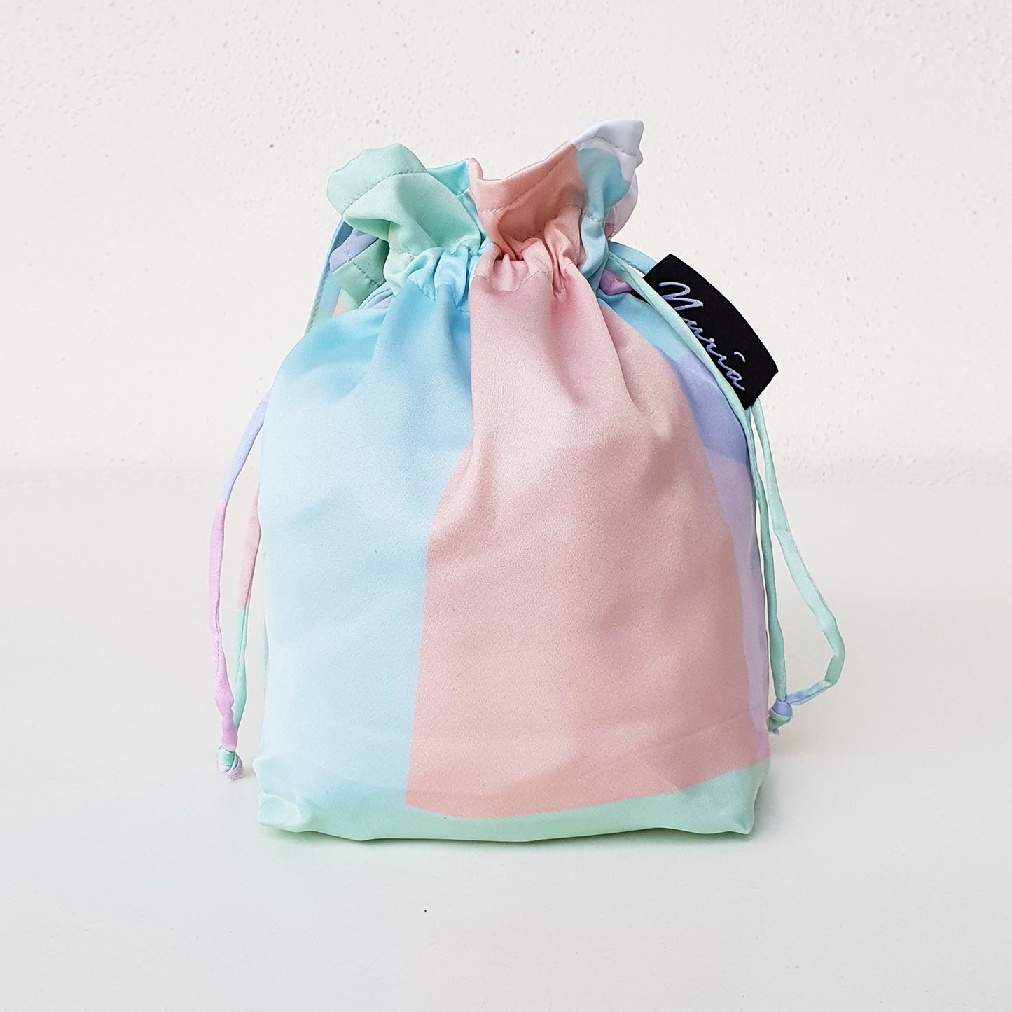 Nuria Pouch Bag in Pastel Green